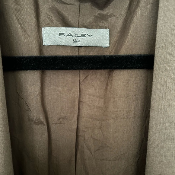 Long vest - Picture 3 of 4